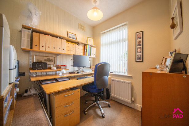  For Sale in Park Road South, NEWTON-LE-WILLOWS | Jump-Pad – Newton-le-Willows - 10