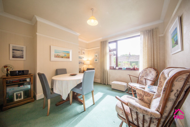  For Sale in Park Road South, NEWTON-LE-WILLOWS | Jump-Pad – Newton-le-Willows - 4