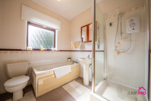  For Sale in Park Road South, NEWTON-LE-WILLOWS | Jump-Pad – Newton-le-Willows - 15