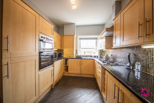  For Sale in High Street, NEWTON-LE-WILLOWS | Jump-Pad – Newton-le-Willows - 11