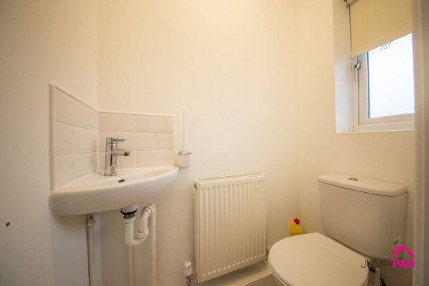  For Sale in Rosemary Drive, NEWTON-LE-WILLOWS | Jump-Pad – Newton-le-Willows - 2