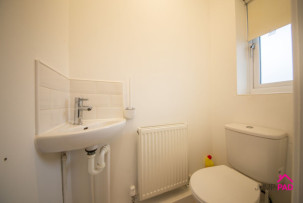  For Sale in Rosemary Drive, NEWTON-LE-WILLOWS | Jump-Pad – Newton-le-Willows - 16