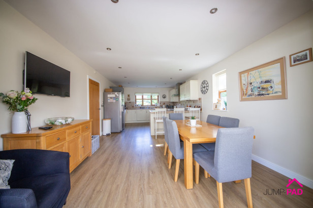  For Sale in Holford Way, NEWTON-LE-WILLOWS | Jump-Pad – Newton-le-Willows - 11