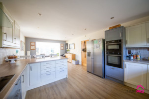  For Sale in Holford Way, NEWTON-LE-WILLOWS | Jump-Pad – Newton-le-Willows - 35