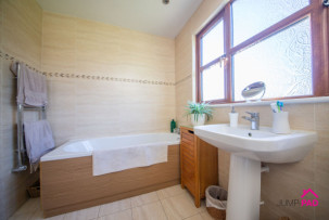  For Sale in Holford Way, NEWTON-LE-WILLOWS | Jump-Pad – Newton-le-Willows - 35
