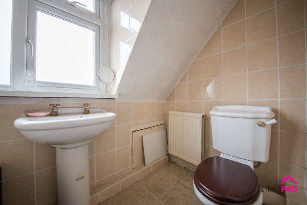  For Sale in Brignall Grove, Lowton | Jump-Pad – Newton-le-Willows - 9