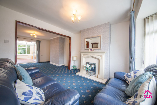  For Sale in Park Road South, NEWTON-LE-WILLOWS | Jump-Pad – Newton-le-Willows - 4