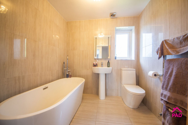  For Sale in Rosemary Drive, NEWTON-LE-WILLOWS | Jump-Pad – Newton-le-Willows - 21