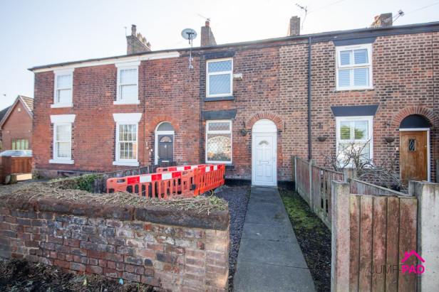  For Sale in Clay Lane, Burtonwood | Jump-Pad – Newton-le-Willows - 1