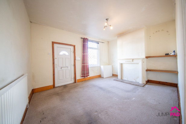 For Sale in Clay Lane, Burtonwood | Jump-Pad – Newton-le-Willows - 3