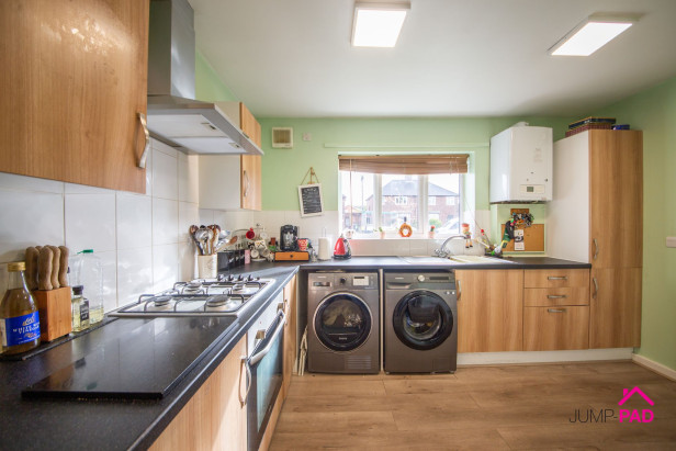  For Sale in Belvedere Road, NEWTON-LE-WILLOWS | Jump-Pad – Newton-le-Willows - 4