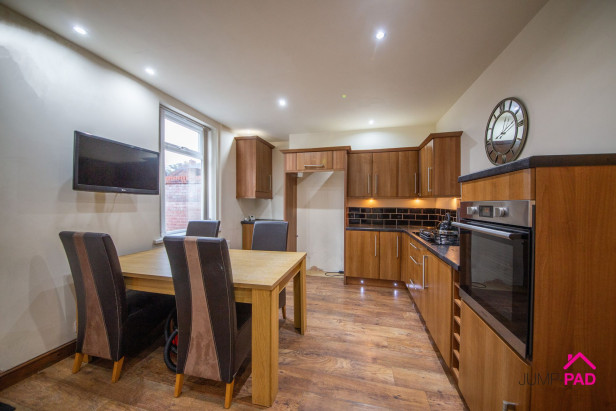  For Sale in Crown Street, NEWTON-LE-WILLOWS | Jump-Pad – Newton-le-Willows - 4